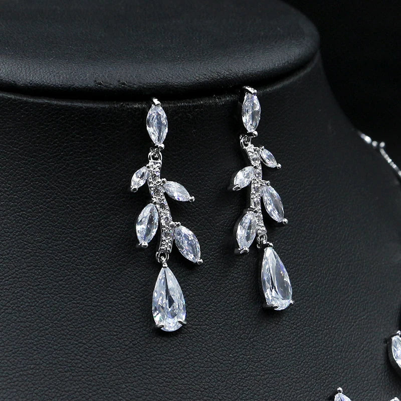 Luxury Rhinestone Bride 4pcs Jewelry Sets for Women Leaves Choker Necklace Earrings Ring Bracelet Wedding Dress Bridal Fashion