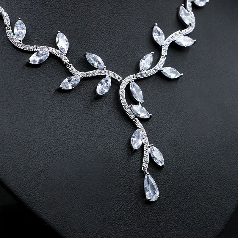 Luxury Rhinestone Bride 4pcs Jewelry Sets for Women Leaves Choker Necklace Earrings Ring Bracelet Wedding Dress Bridal Fashion